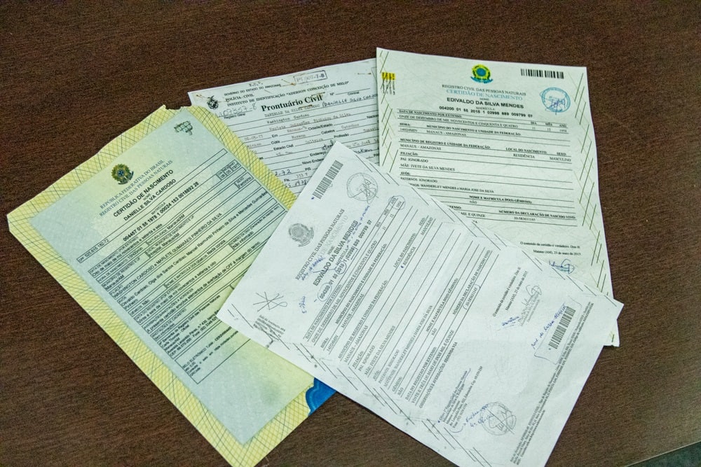 Polícia prende duas mulheres por falsificação e fraude de documentos ...