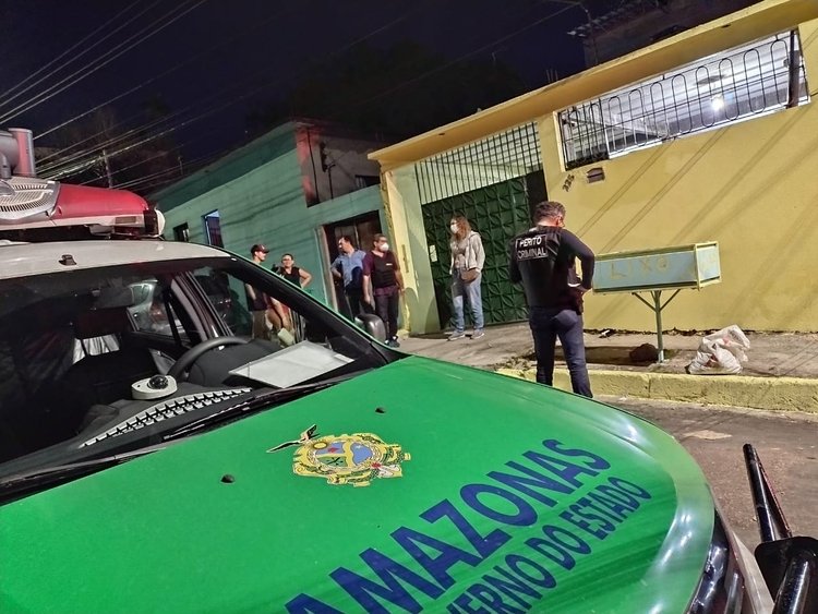 Homem é Executado Por Pistoleiro Dentro De Casa Em Manaus 9772