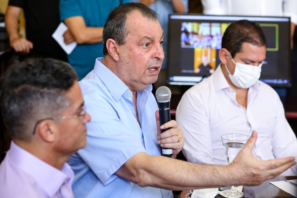 Mudança de Planos: PSD de Omar adia convenção em meio a rumores de rompimento com David Almeida