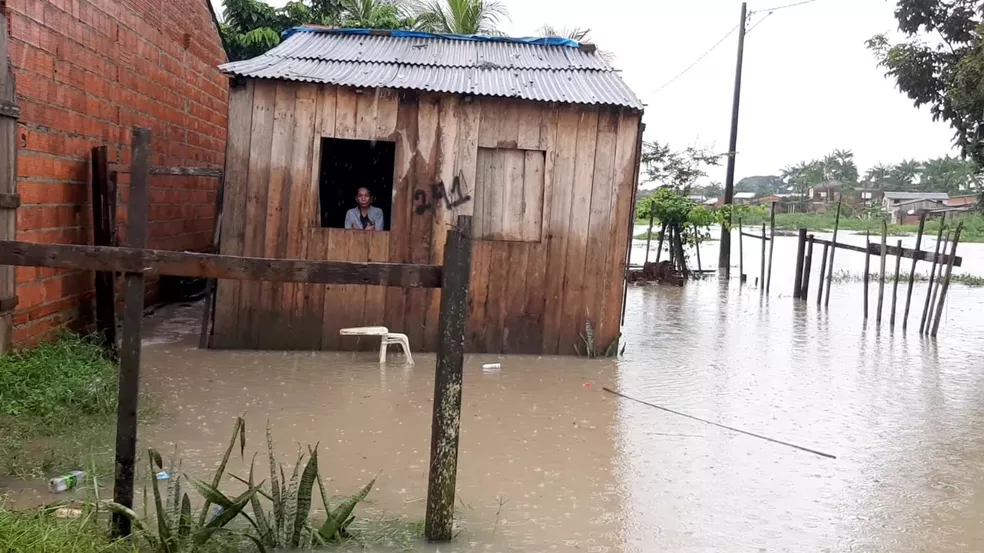 Parintins decreta situa&ccedil;&atilde;o de emerg&ecirc;ncia ap&oacute;s destrui&ccedil;&atilde;o causada pelas  chuvas na cidade