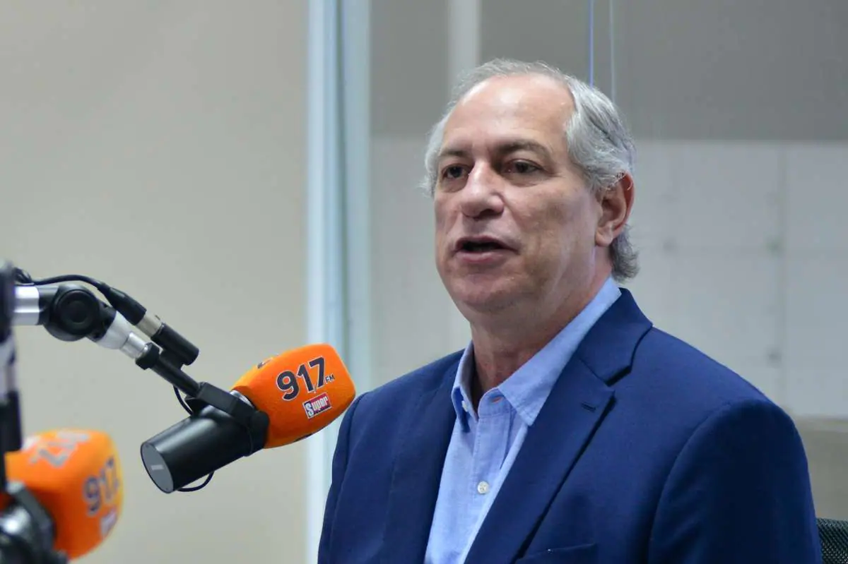 Veja v deo Ciro Gomes chama dono do Coco Bambu de vagabundo e