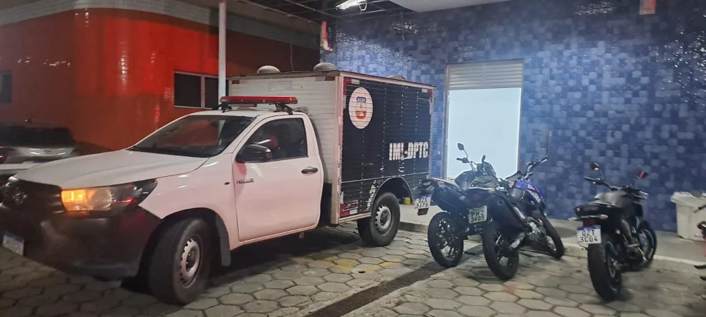 Sucateiro é morto a tiros após deixar a filha na escola em Manaus