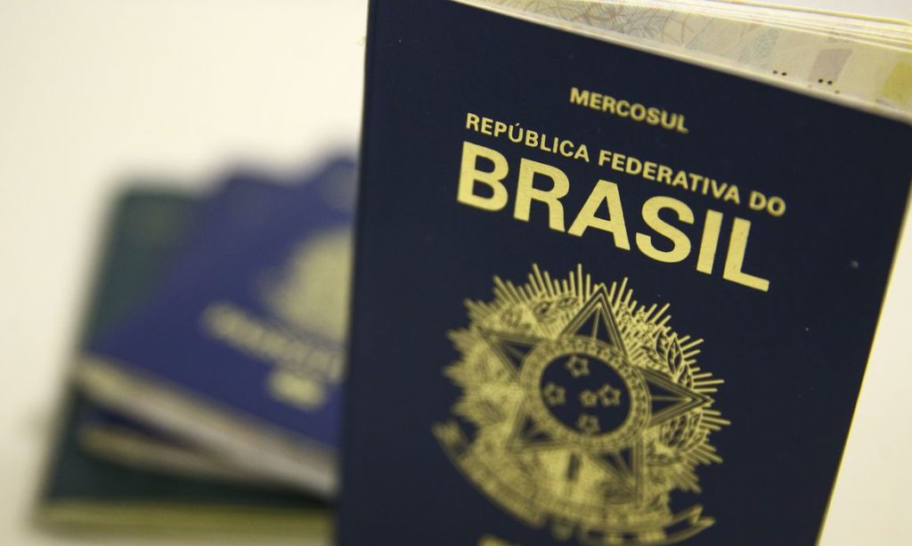 Brasileiros esperam quase 20 meses para obter visto dos EUA