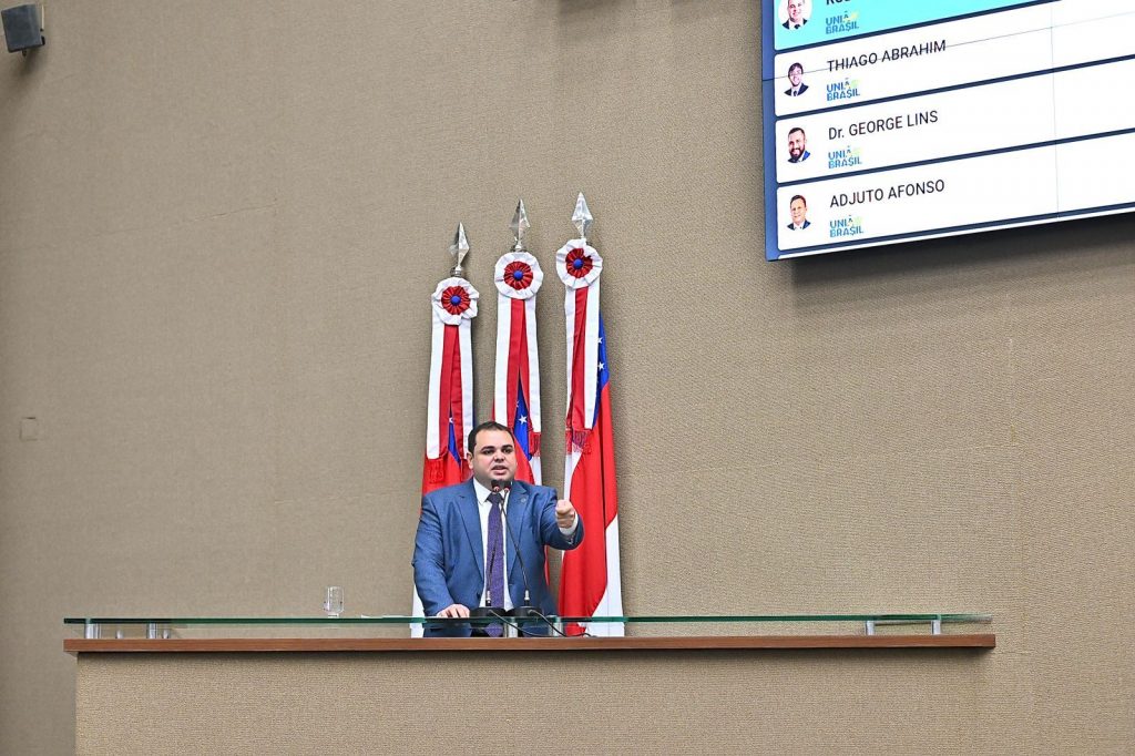 Deputado Roberto destaca leis contra o racismo e repudia ataques