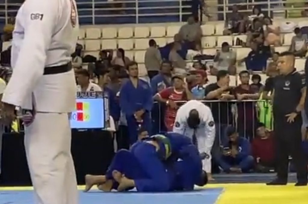 Atleta morto em arena