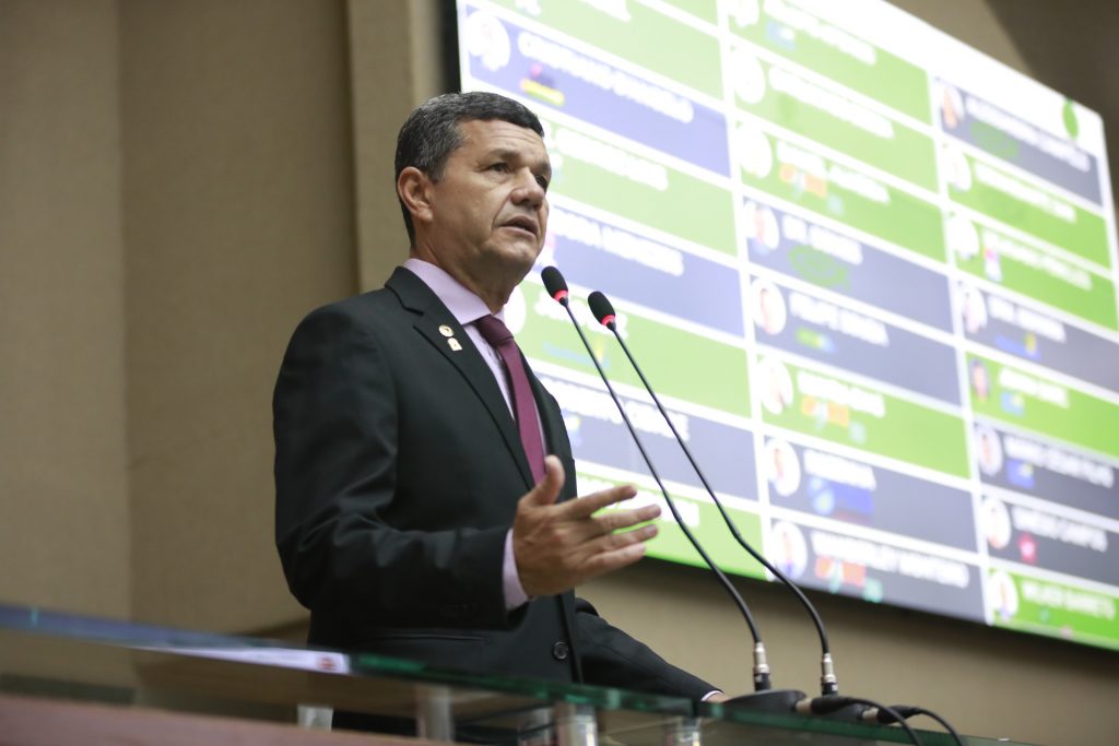 Aprovação de lei: saudação e brado como patrimônio cultural