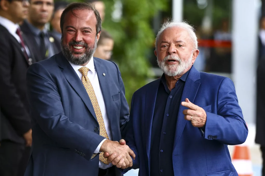 Ministro do governo Lula multiplica patrimônio em 30 vezes e acumula mais de R$ 79 milhões