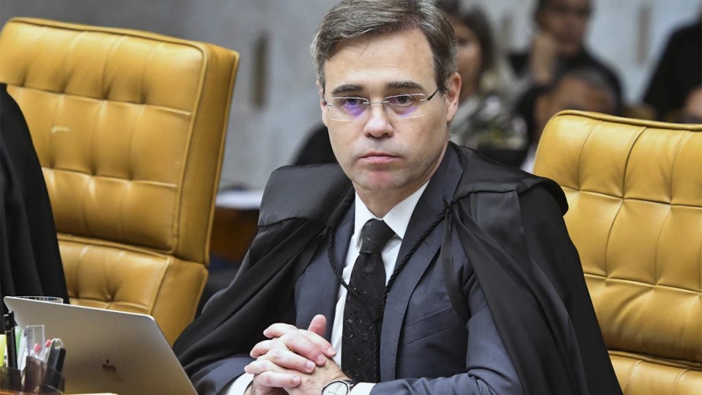 André Mendonça solicita adiamento do julgamento