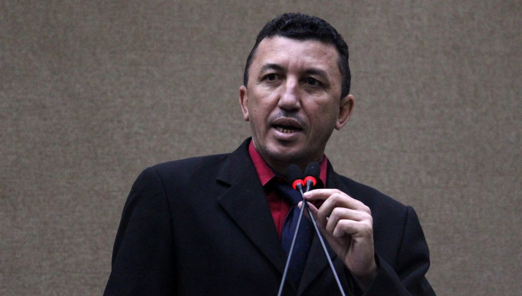 Vereador condena aumento de preço da gasolina em Manaus e propõe comissão para fiscalizar abuso contra os consumidores