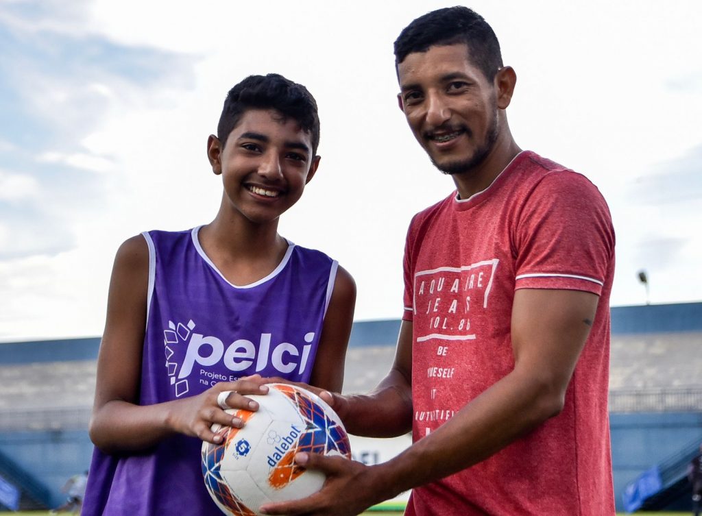 Programa PELCI: Unindo Gerações no Esporte de Pai para Filho