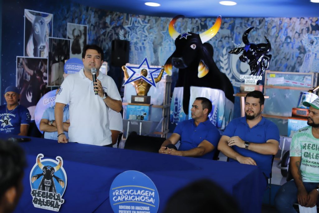 Boi Caprichoso recebe premiação de Bicampeão Sustentável do Festival