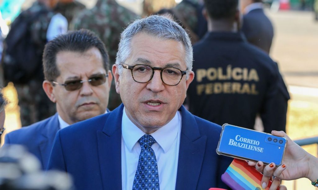 Padilha faz balanço das mudanças ministeriais recentes