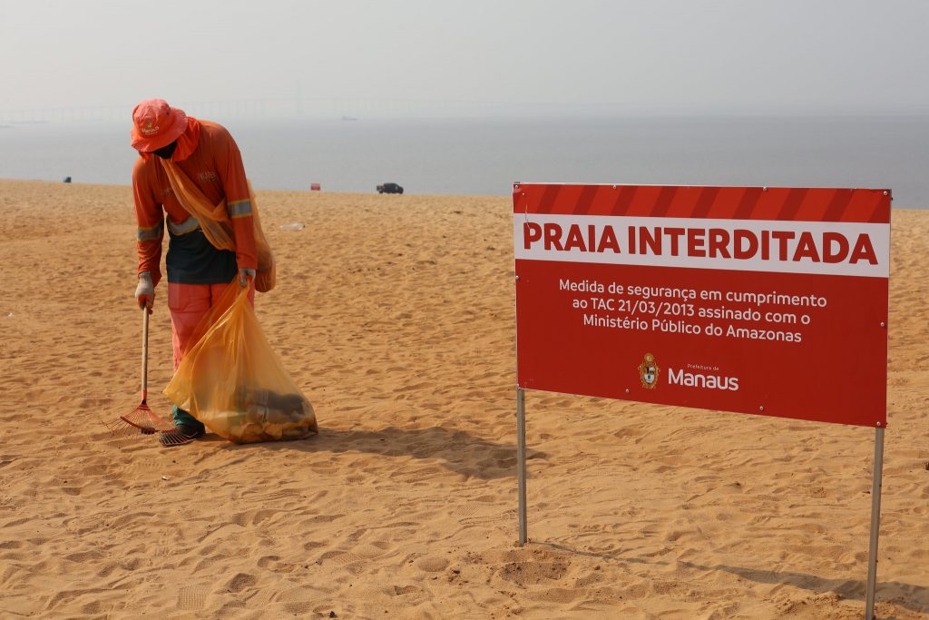 Praia da Ponta Negra fechada manaus
