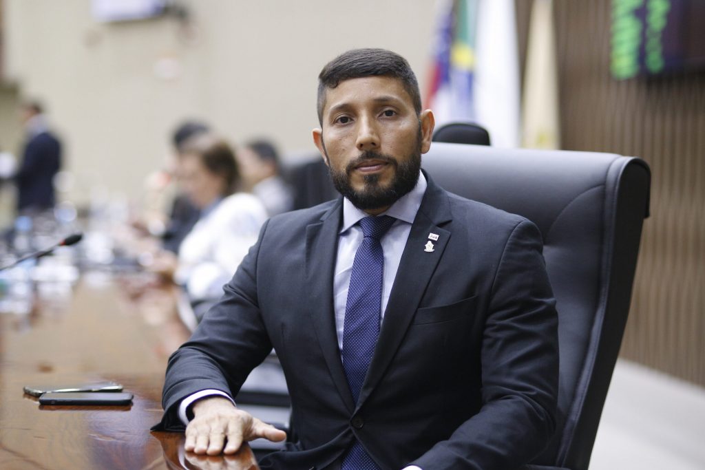 Vereador intimado pelo TRE-AM sobre contas de campanha