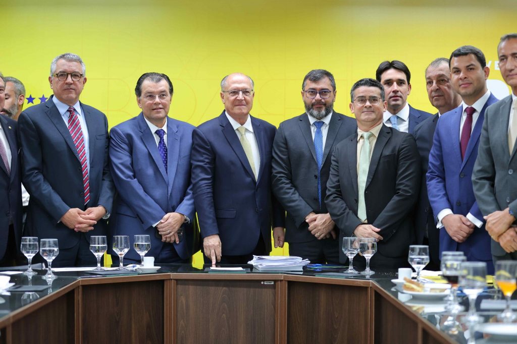 Wilson Lima e bancada do AM pressionam governo Lula a pavimentar a BR-319