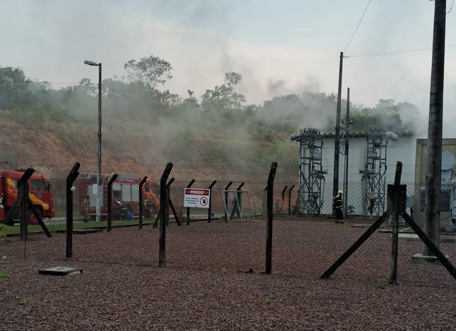 Incêndio em subestação deixa 60 bairros sem água em Manaus
