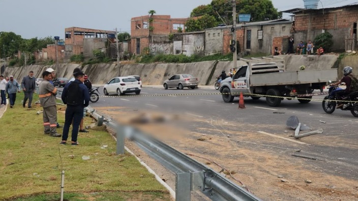 Segunda vítima foi arremessada a metros de distância. Foto: Denivaldo Oliveira