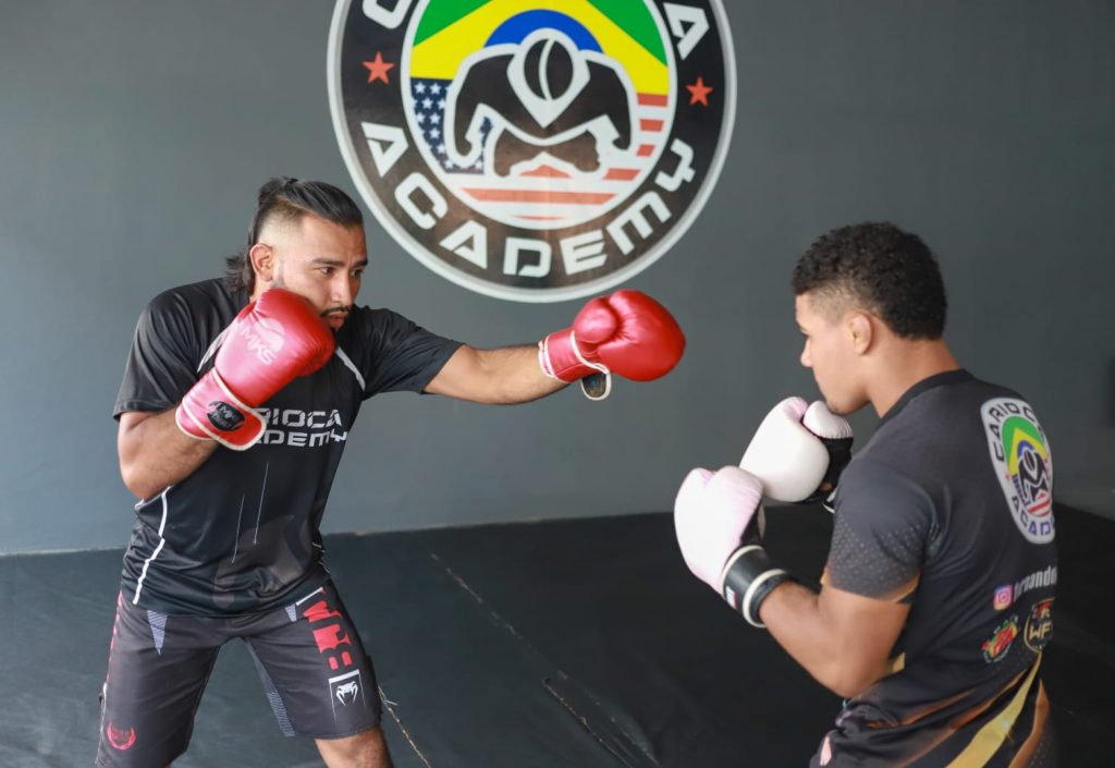Atleta de Urucará busca realizar sonho de competir no UFC