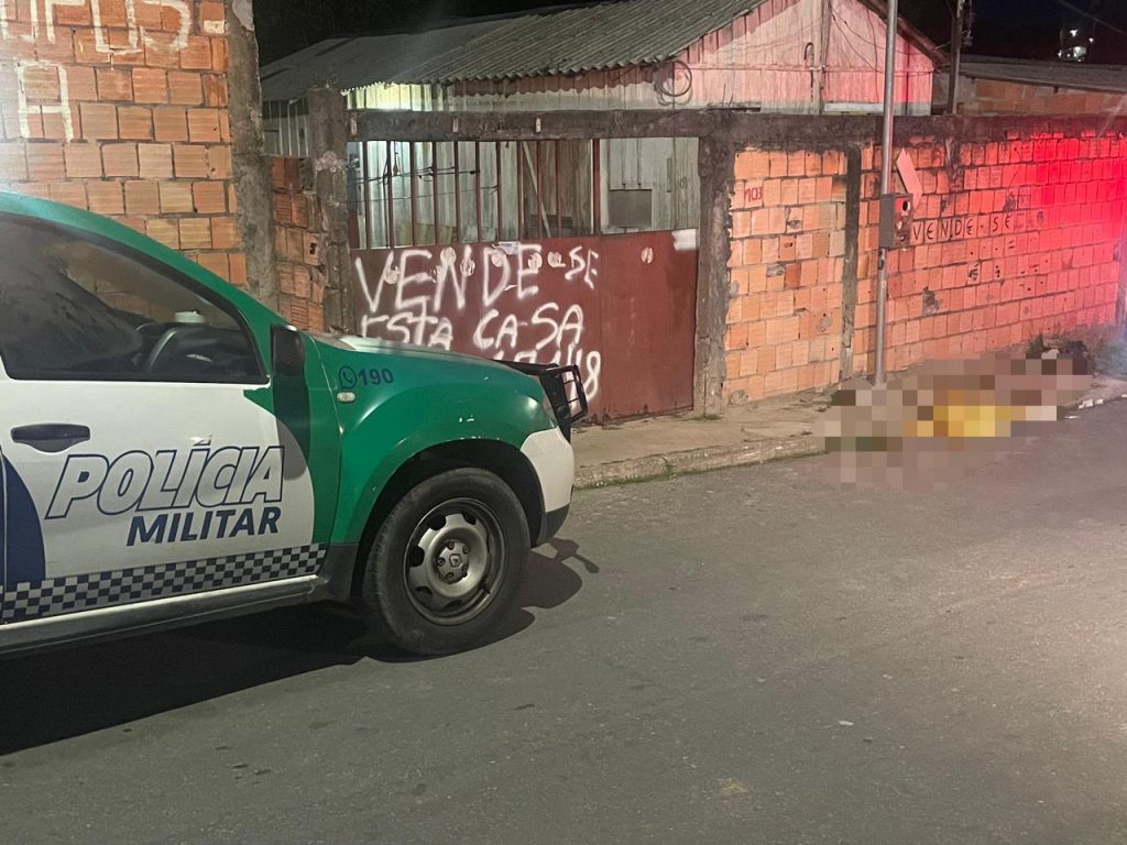 Homem cai em emboscada após receber telefonema e ser executado a tiros em Manaus