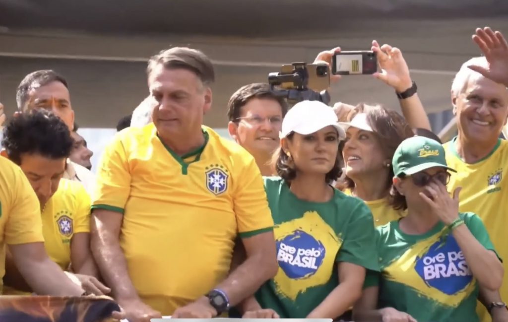 Assista ao vivo o ato em favor da democracia na Avenida Paulista
