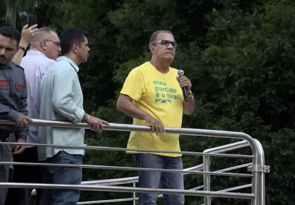 "Se você for preso vai sair de lá exaltado" diz Silas Malafaia para Bolsonaro