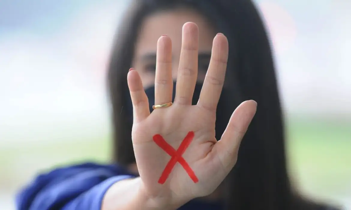 Como Denunciar um Ato de Violência Contra a Mulher