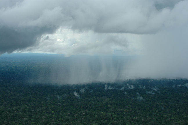 Sete cidades do Amazonas entram em lista de alerta de chuvas intensas