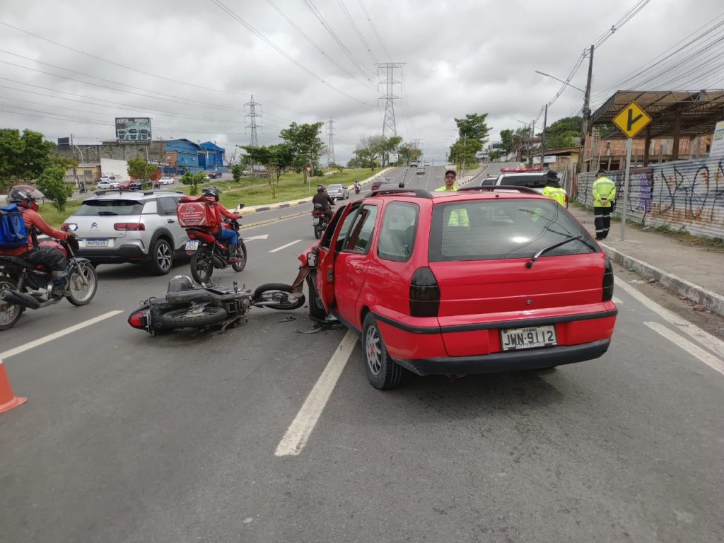 Motociclista fica gravemente ferido em acidente de trânsito na Zona Norte de Manaus