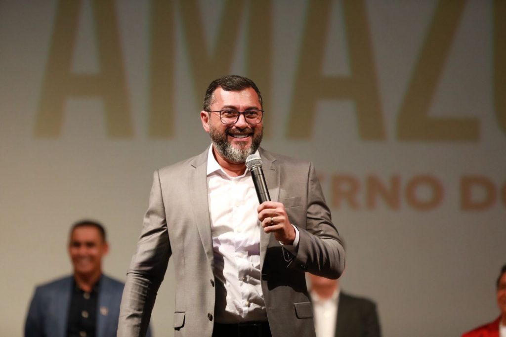 Governador Wilson Lima anuncia antecipação da primeira parcela do 13º salário dos servidores do estado; veja datas