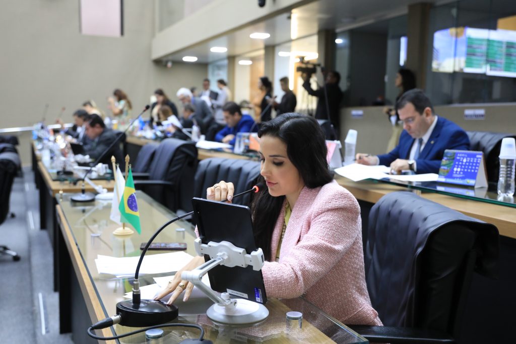 PL que combate violência institucional contra pessoa autista é aprovado na Aleam