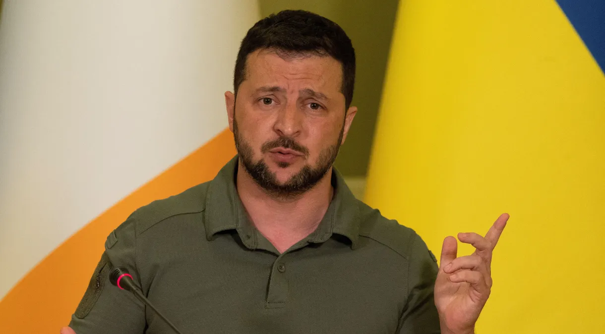 Zelensky expressa abertura para discussão com trump sobre fim do conflito