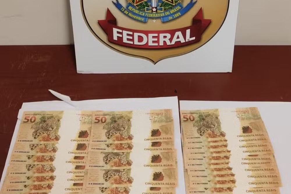 Homem é preso com R$ 1,2 mil em notas falsas compradas pela internet