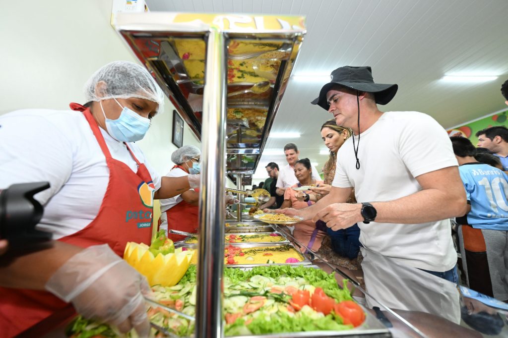 Prefeito David Almeida inaugura nova unidade do Prato do Povo em Manaus