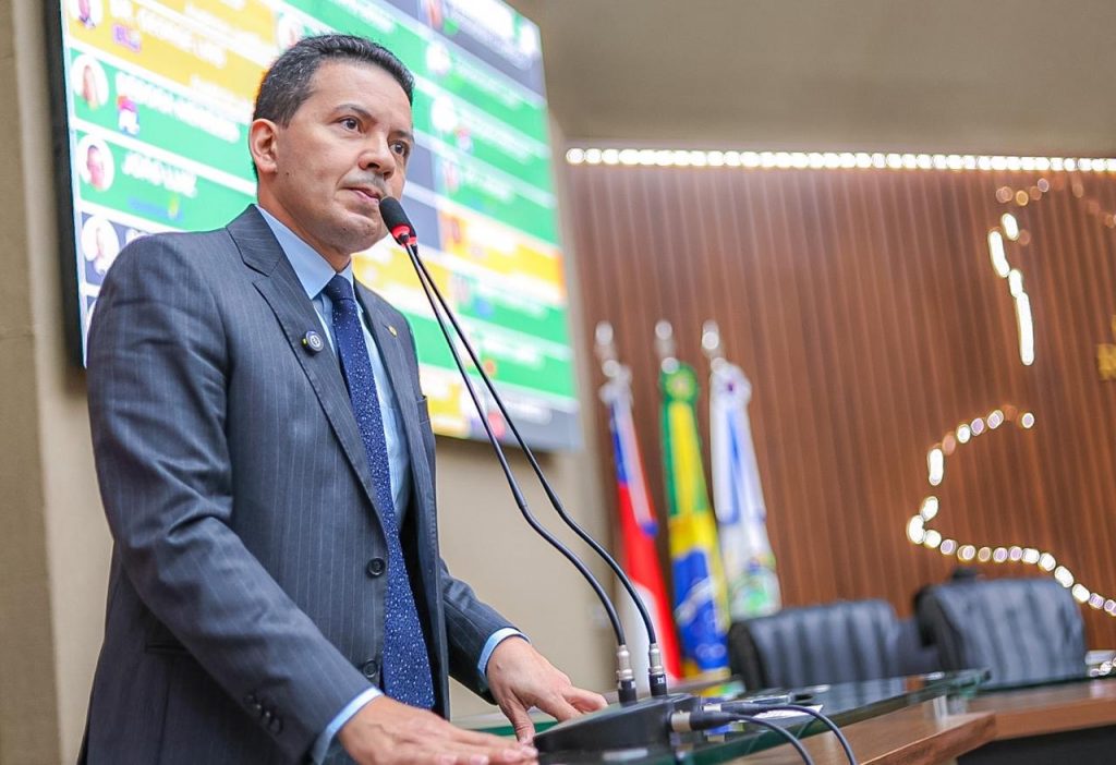 Delegado Péricles altera Estatuto da Pessoa com Câncer e pacientes com suspeita da doença deverão receber exames em até 30 dias