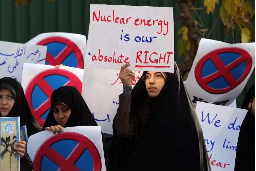 Bomba Atômica? Programa nuclear do Irã acelera sem fiscalização Internacional