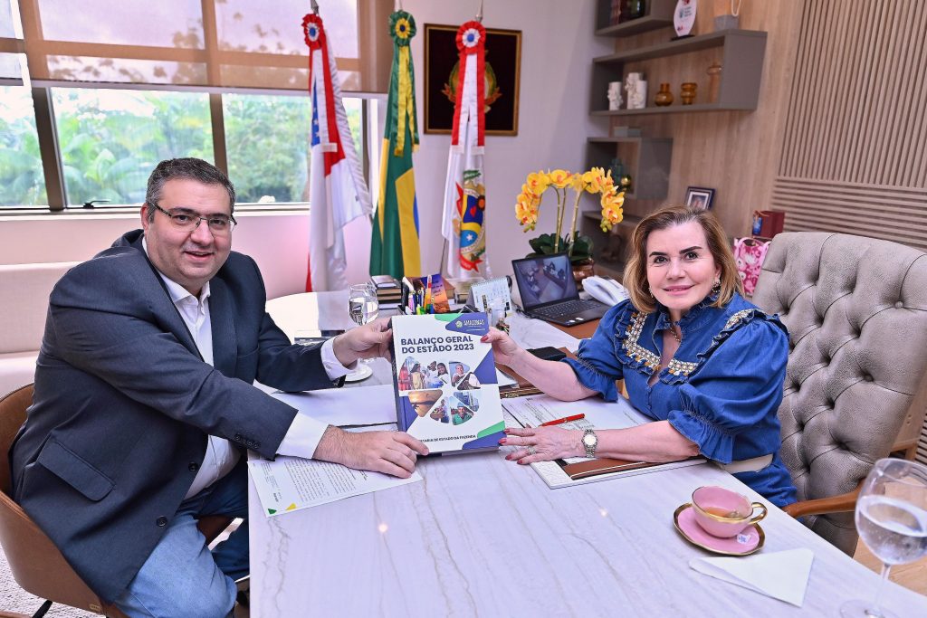 Presidente do TCE-AM, Yara Lins recebe relatório de gestão da Sefaz