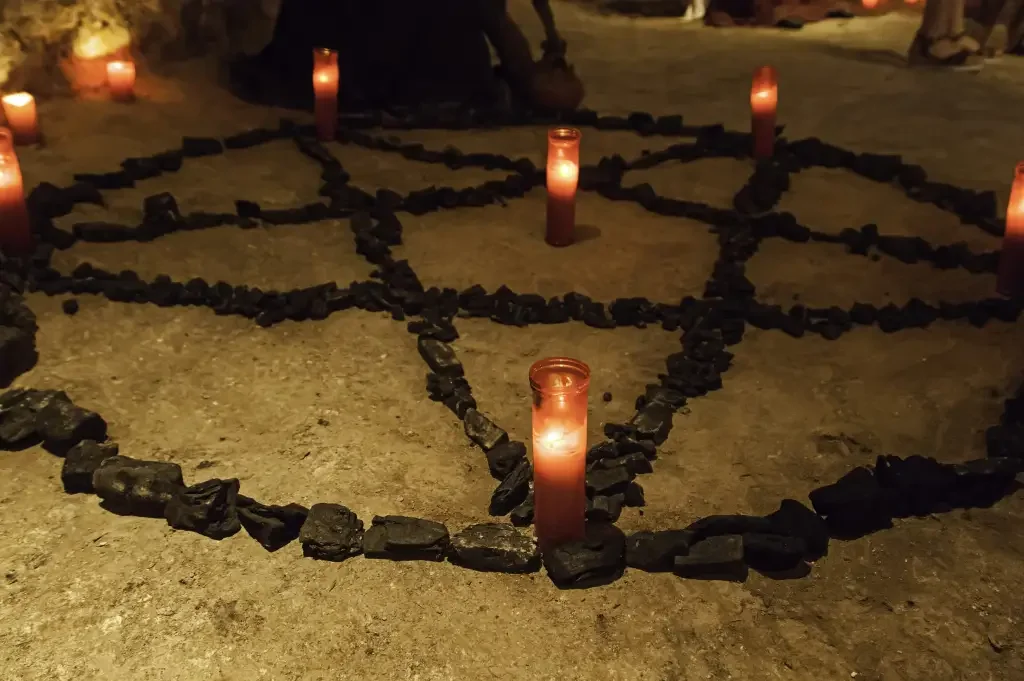 Homem sacrifica criança em ritual para conquistar amor não correspondido