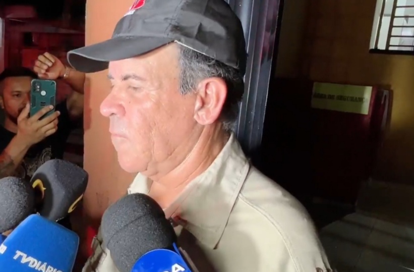 Criminosos invadem clube de tiros, rendem coronel do Exército e roubam arsenal de armas em Manaus