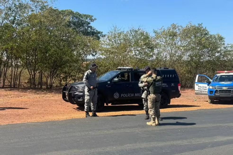 Suspeito de roubar banco morre em confronto com policiais