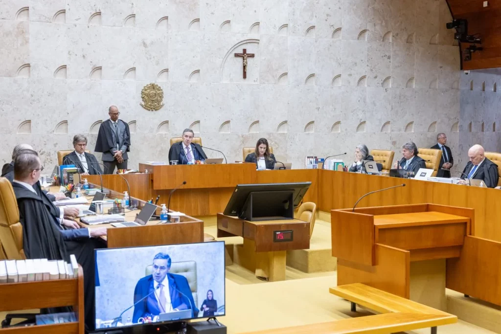 STF decide que porte de maconha para consumo pessoal não é crime