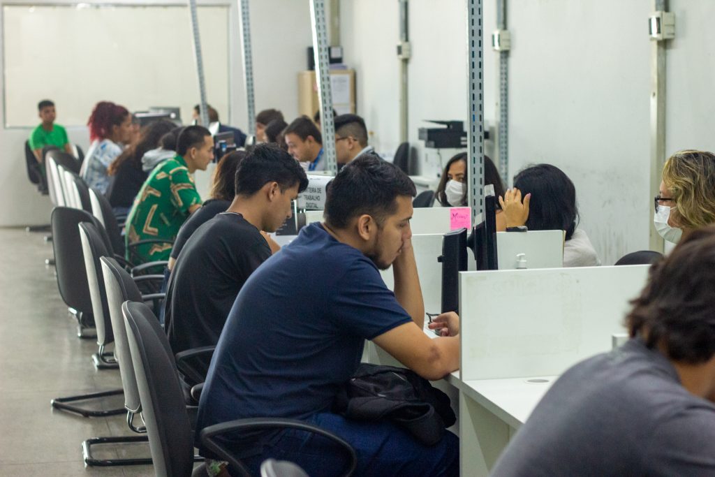 Sine Amazonas divulga 66 vagas de emprego para esta segunda-feira