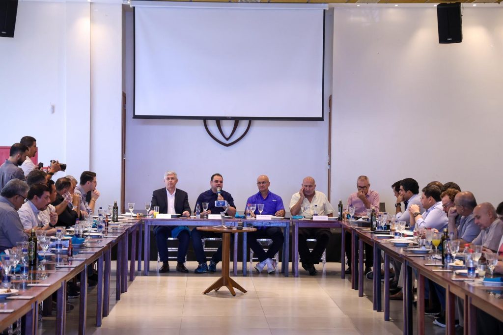 Pré-candidato Roberto Cidade apresenta propostas e escuta demandas de empresários ligados à Associação PanAmazônia