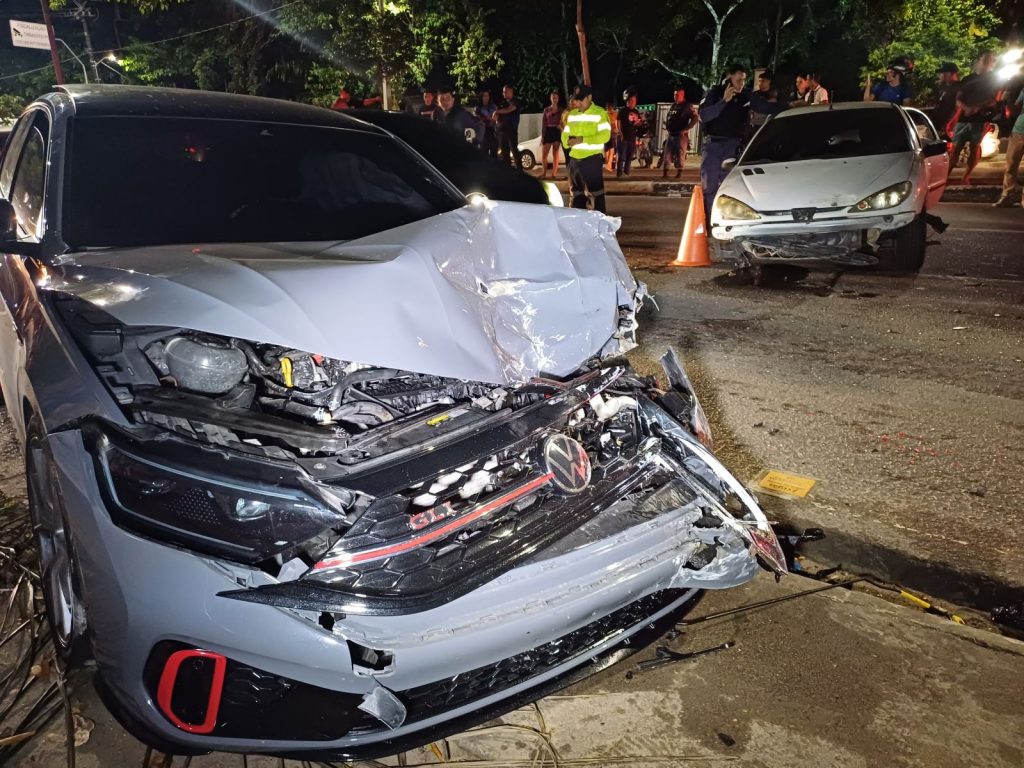 Crianças ficam feridas em grave acidente em Manaus