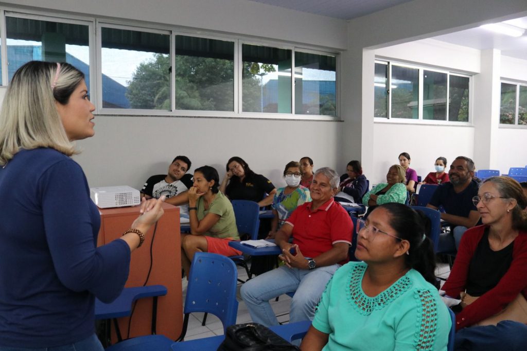 Curso gratuito de Educador Social do Envelhecimento é oferecido em Manaus