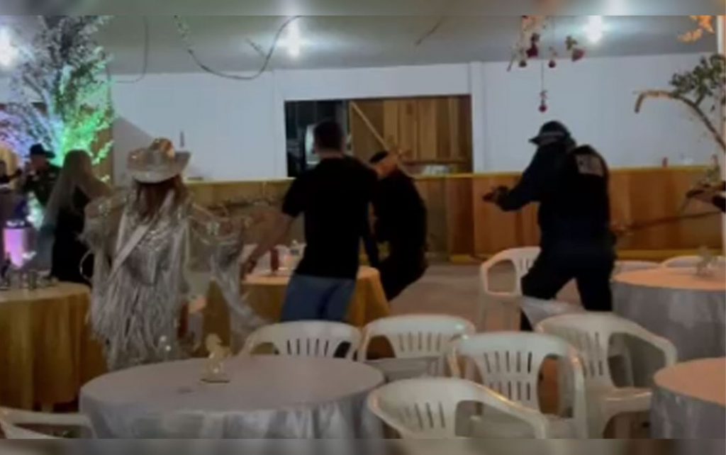 Tiroteio gera pânico e deixa feridos em concurso de beleza; veja vídeo chocante