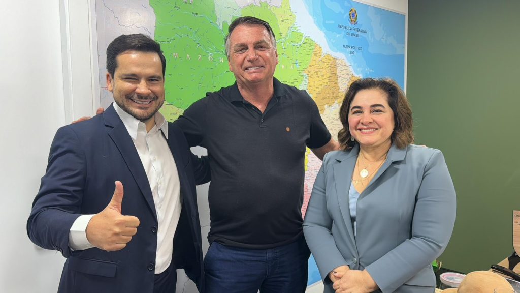 Eleições 2024: Bolsonaro lança chapa do pré-candidato a prefeito de Manaus Alberto Neto e confirma Maria do Carmo como vice