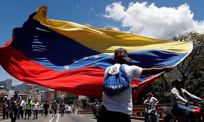 Centro Carter cancela relatório sobre eleição na Venezuela e retira equipe do país, diz 'CNN'
