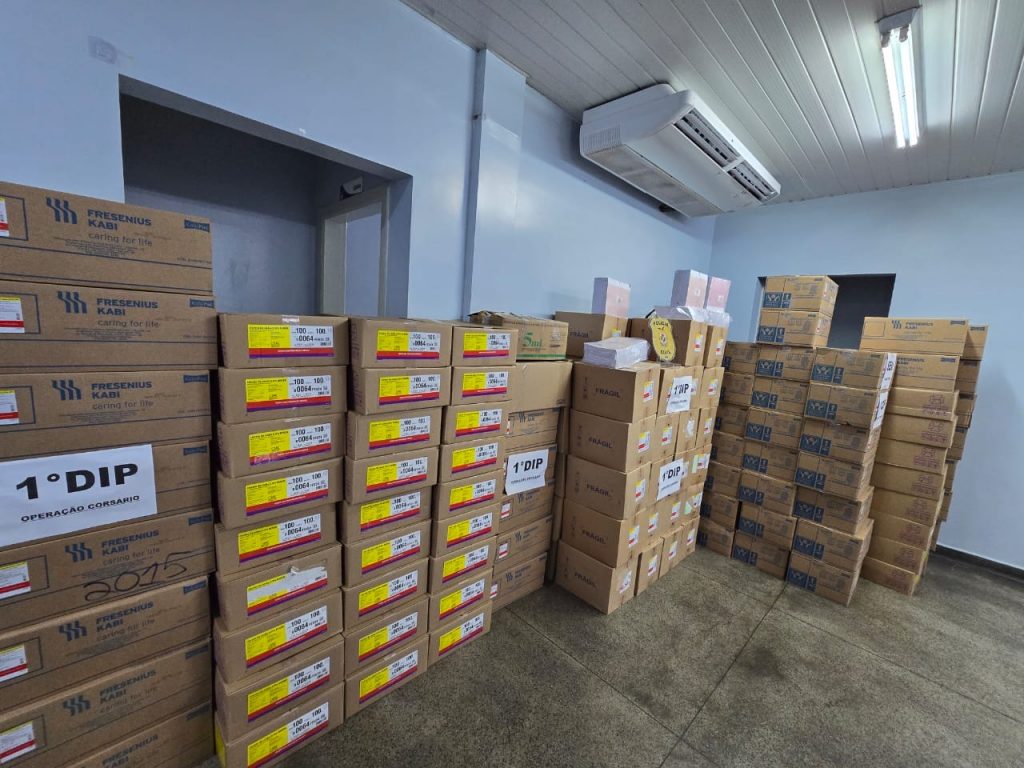 Dois servidores são presos por desviar medicamentos de hospitais em Manaus