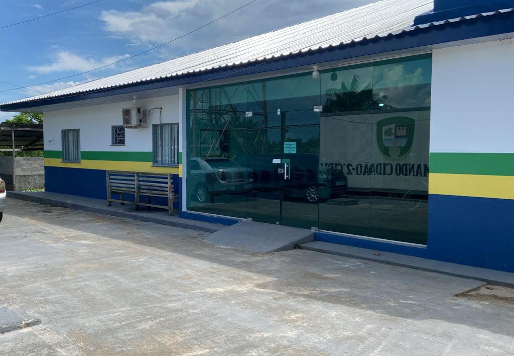 Polícia sai para cumprir um mandado de prisão e volta com 5 traficantes no Amazonas