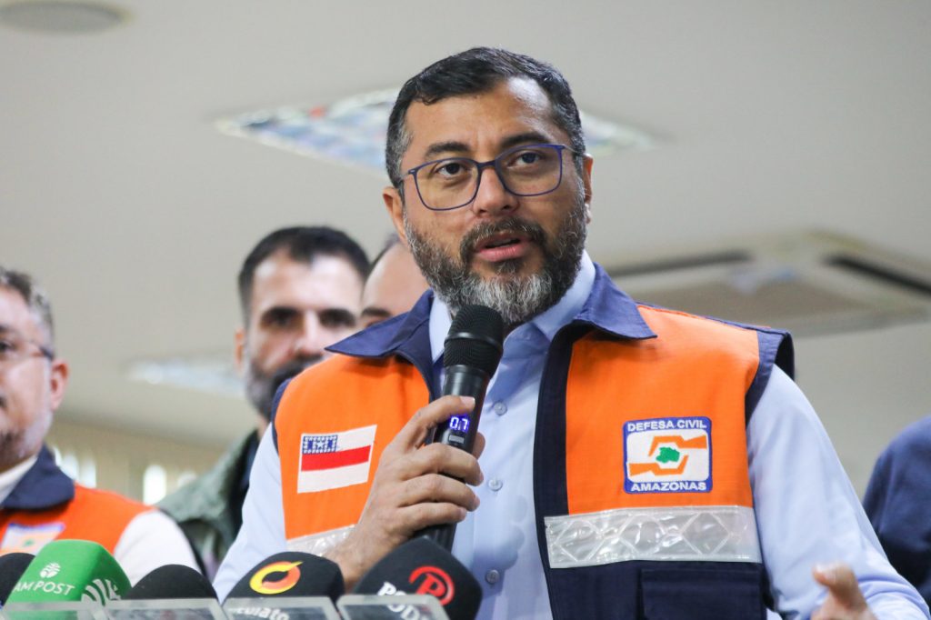 Governador Wilson Lima anuncia licenças prévias para instalação de portos provisórios no Amazonas durante a estiagem